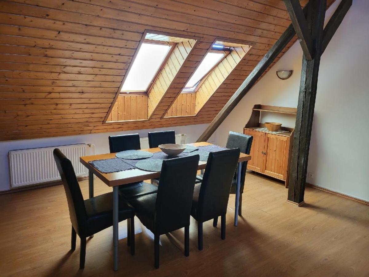 Sunflower Prague Apartments And Suites Екстериор снимка