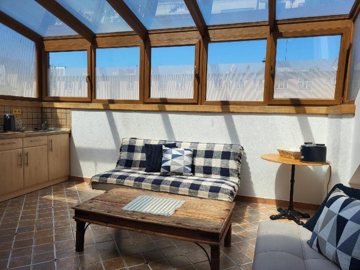 Sunflower Prague Apartments And Suites Екстериор снимка