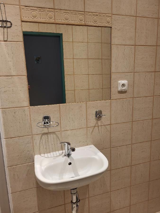 Sunflower Prague Apartments And Suites Екстериор снимка