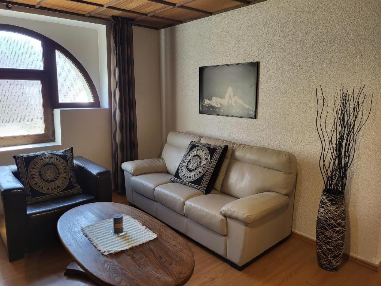 Sunflower Prague Apartments And Suites Екстериор снимка