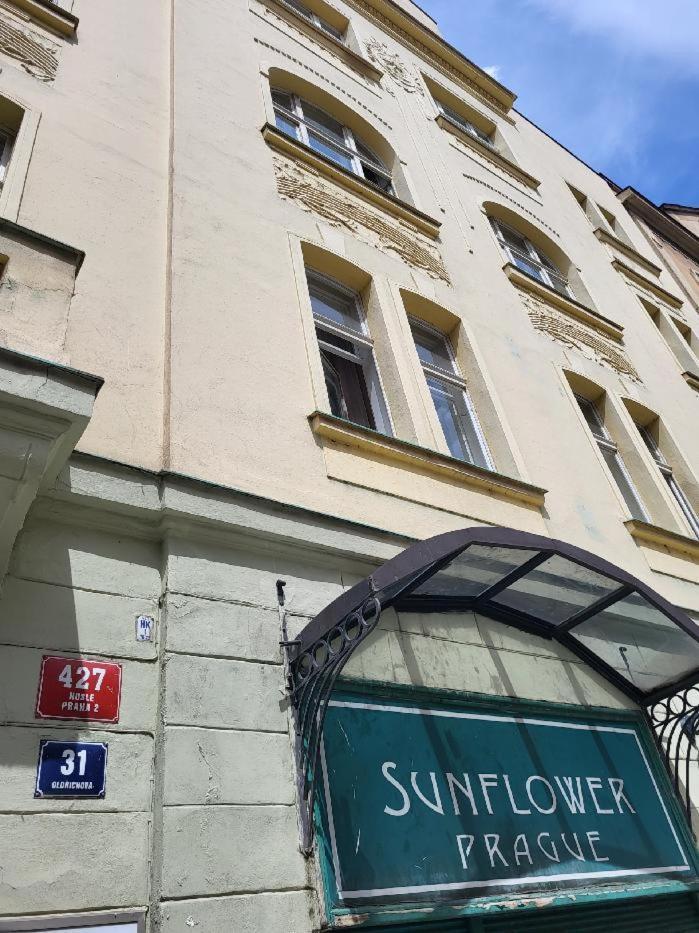 Sunflower Prague Apartments And Suites Екстериор снимка